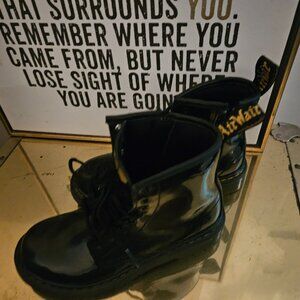 Kids' Dr. Martens 1460 Combat Boot Patent Leather Lace-Up Black - Size 1